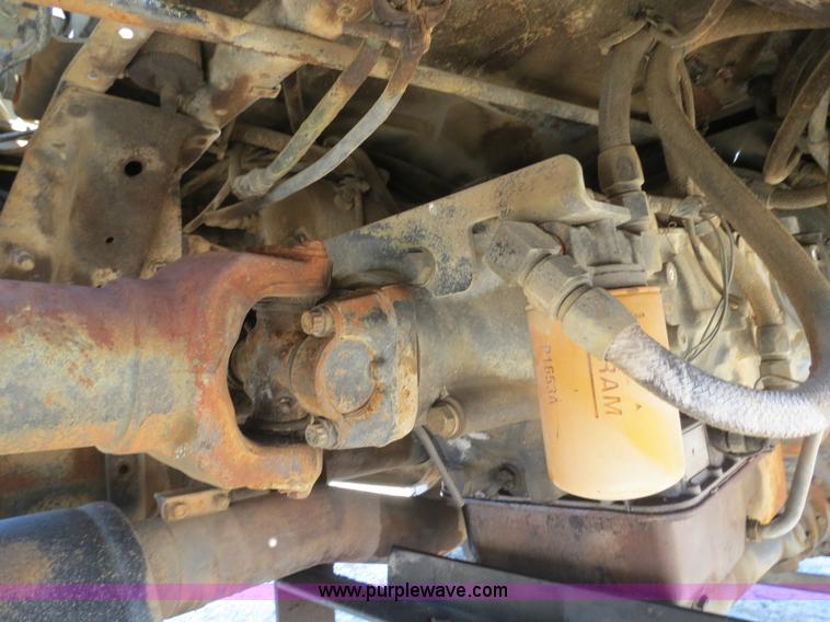 image for item B4742 1989 Ford F800 flatbed truck