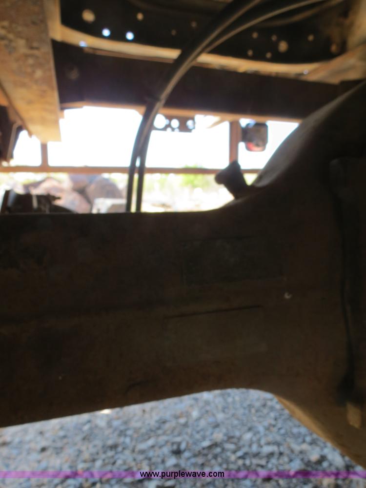 image for item B4742 1989 Ford F800 flatbed truck