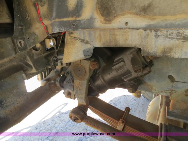 image for item B4742 1989 Ford F800 flatbed truck