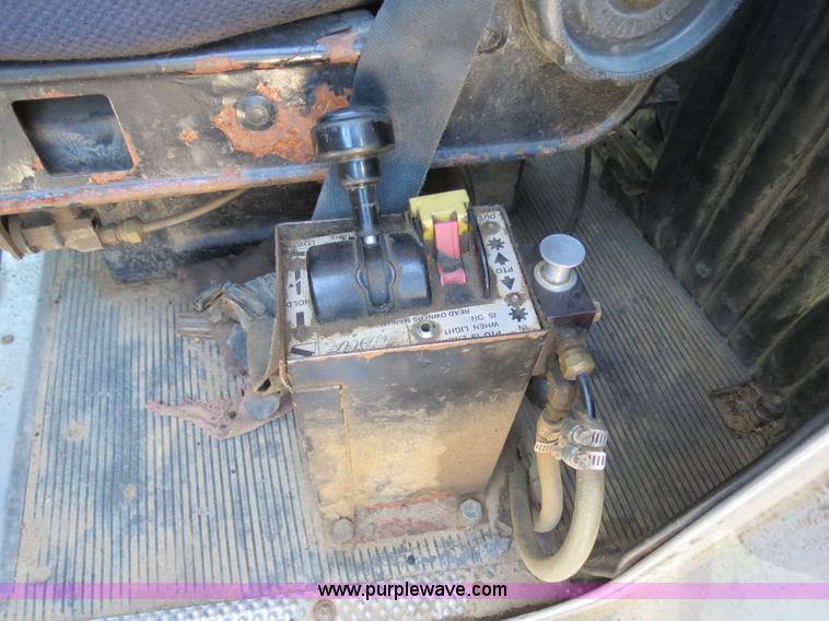 image for item B4743 1975 Kenworth W900 dump truck