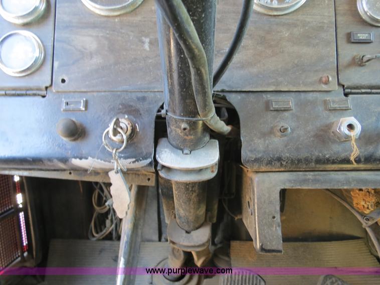 image for item B4743 1975 Kenworth W900 dump truck