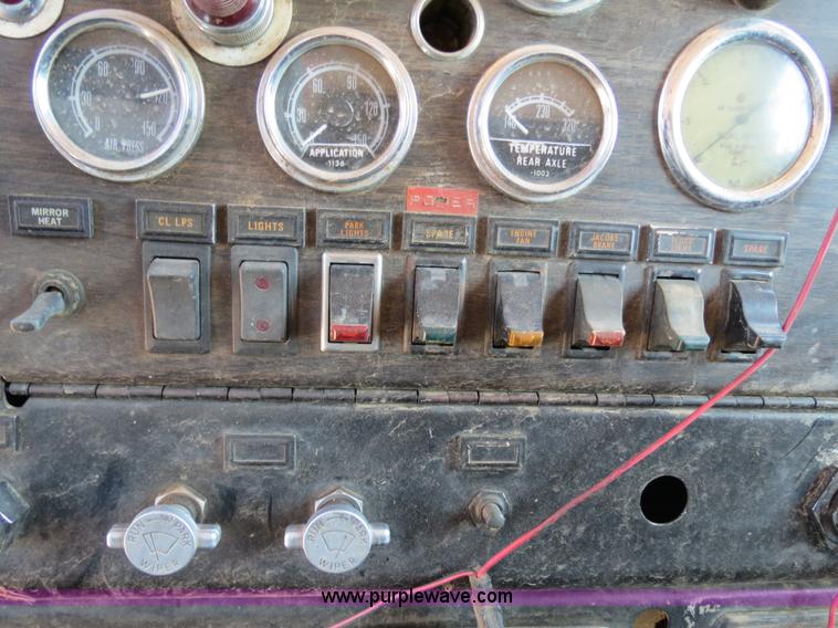 image for item B4743 1975 Kenworth W900 dump truck