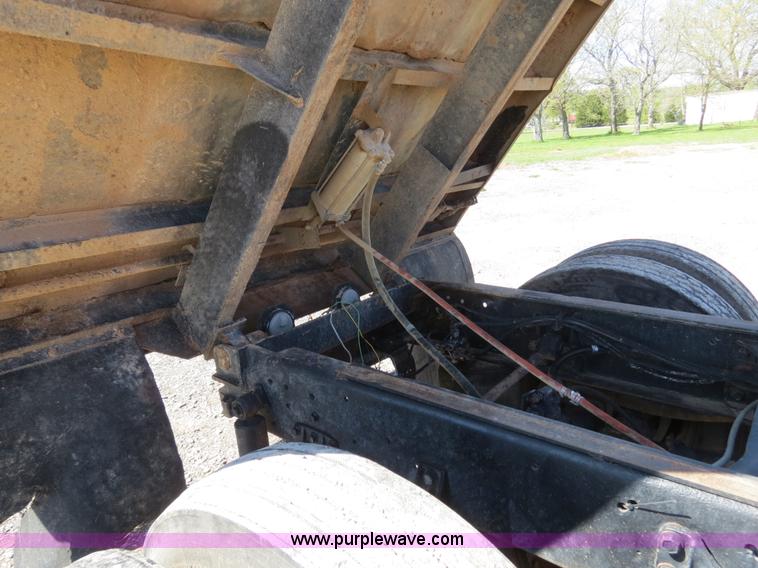 image for item B4743 1975 Kenworth W900 dump truck