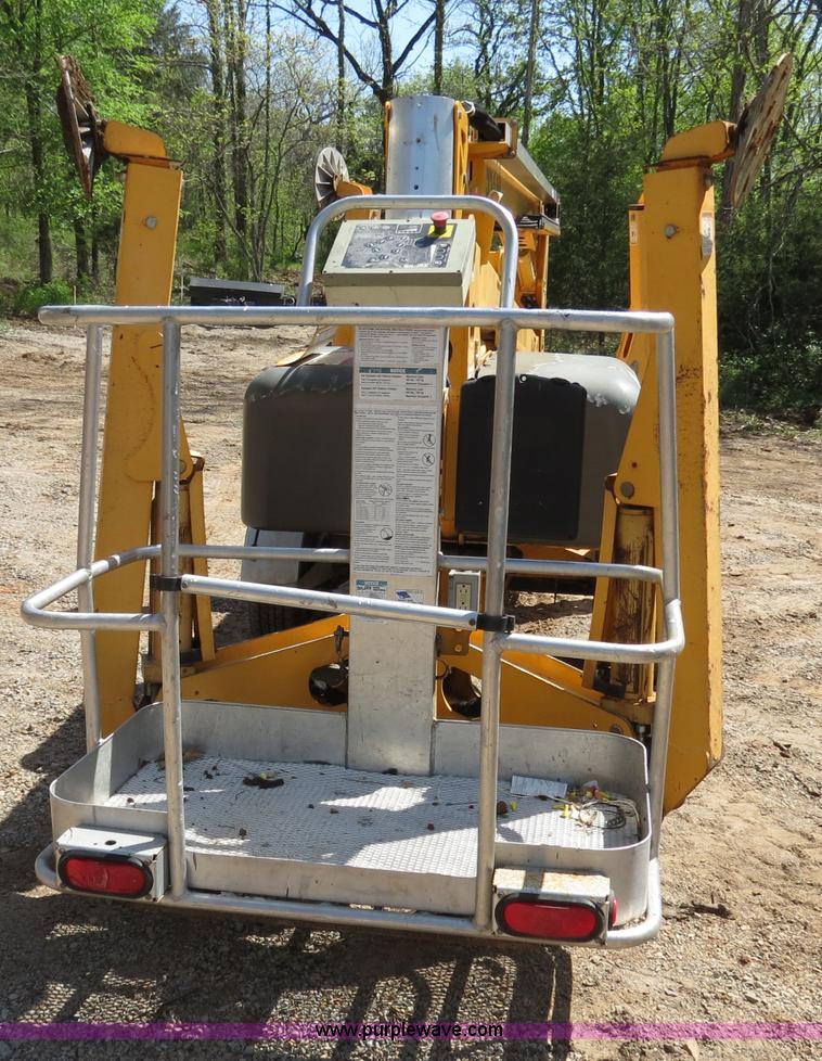 image for item B4751 2006 Bil-jax 5533A portable boom lift