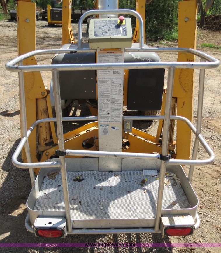 image for item B4751 2006 Bil-jax 5533A portable boom lift