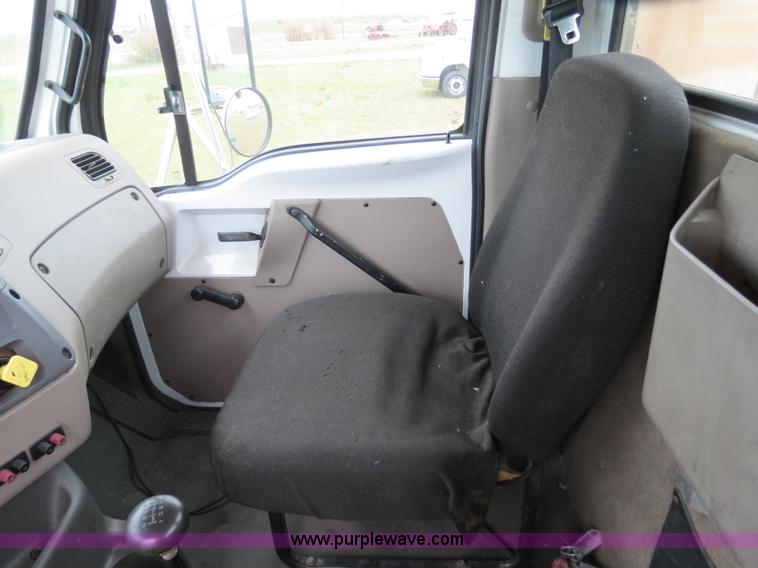 image for item B4753 2005 Sterling A9500 semi truck