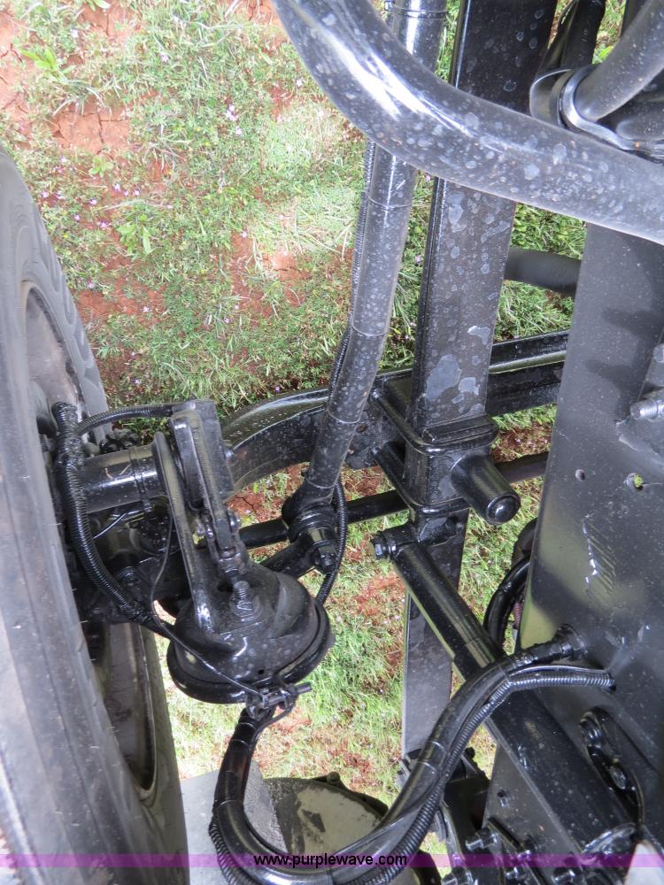 image for item B4753 2005 Sterling A9500 semi truck