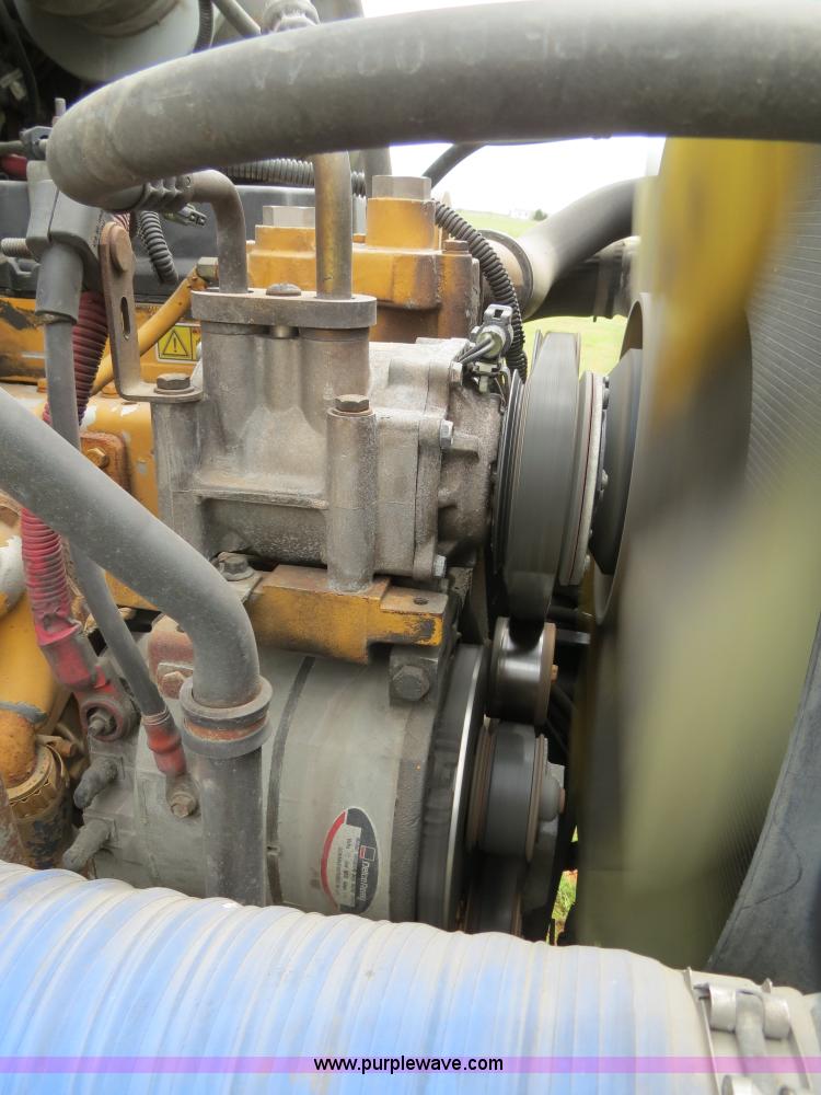 image for item B4753 2005 Sterling A9500 semi truck