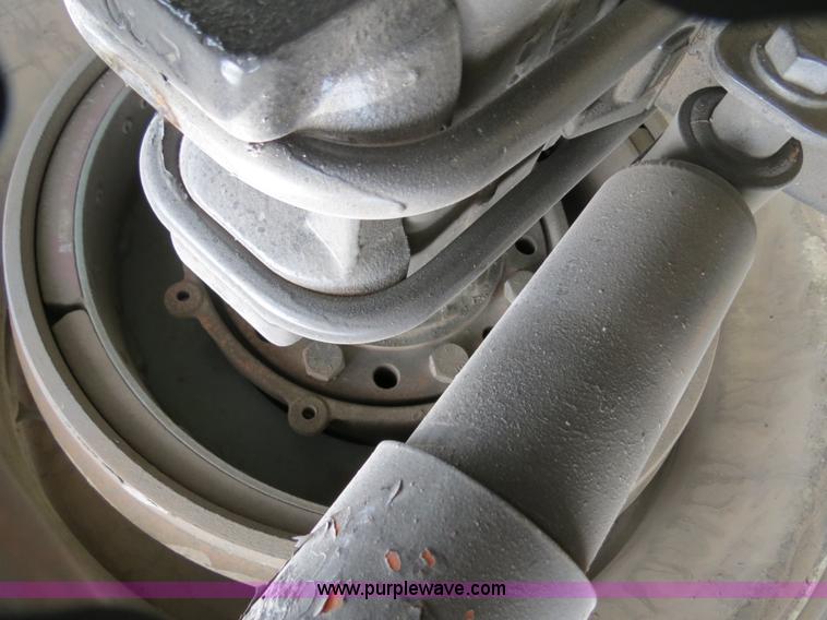 image for item B4753 2005 Sterling A9500 semi truck