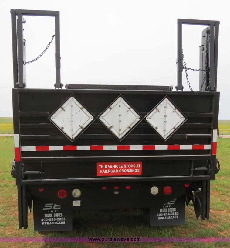 image for item B4754 2000 Freightliner FL50 Business Class truck