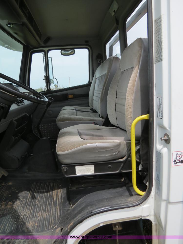 image for item B4754 2000 Freightliner FL50 Business Class truck