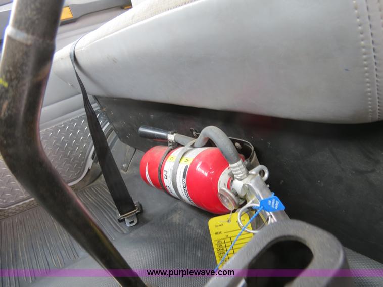 image for item B4754 2000 Freightliner FL50 Business Class truck