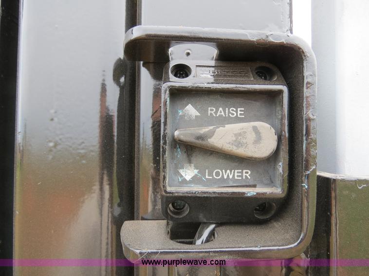 image for item B4754 2000 Freightliner FL50 Business Class truck