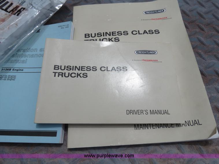 image for item B4754 2000 Freightliner FL50 Business Class truck