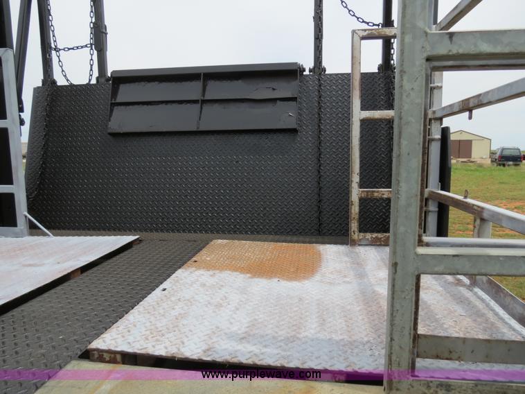 image for item B4754 2000 Freightliner FL50 Business Class truck