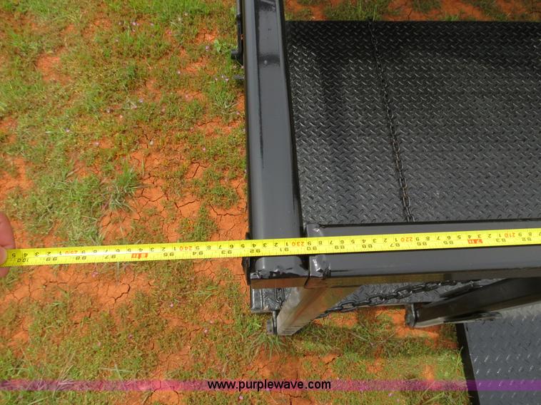 image for item B4754 2000 Freightliner FL50 Business Class truck