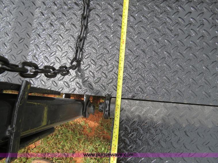 image for item B4754 2000 Freightliner FL50 Business Class truck