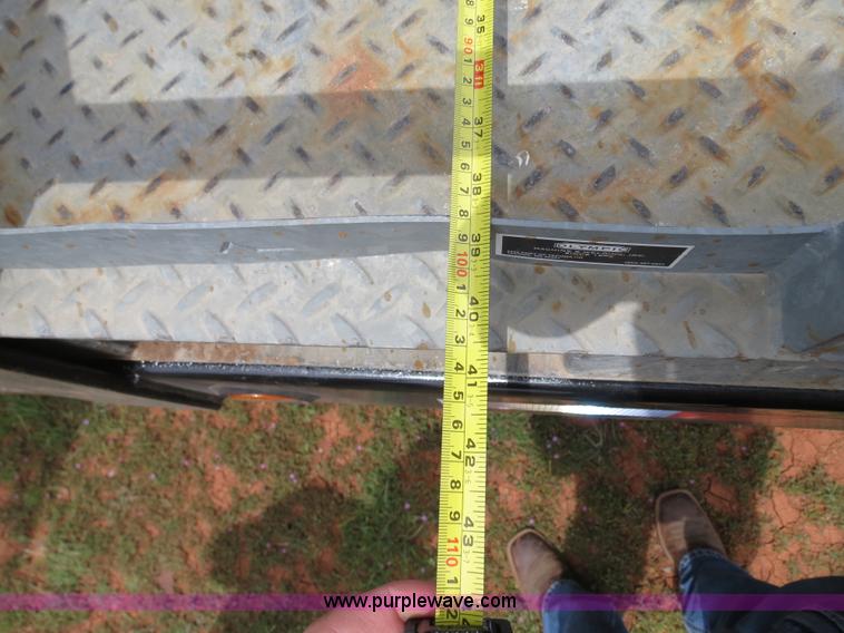 image for item B4754 2000 Freightliner FL50 Business Class truck