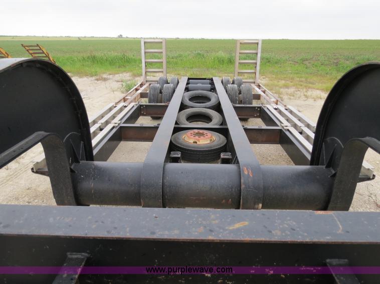 image for item B4764 1998 Jantz-femco combine/sprayer trailer