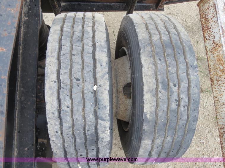 image for item B4764 1998 Jantz-femco combine/sprayer trailer