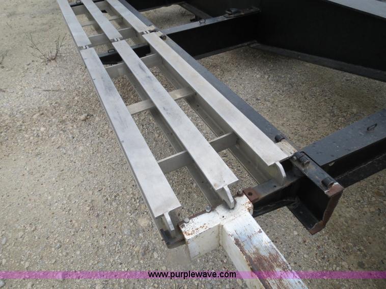 image for item B4764 1998 Jantz-femco combine/sprayer trailer