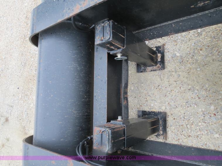 image for item B4764 1998 Jantz-femco combine/sprayer trailer