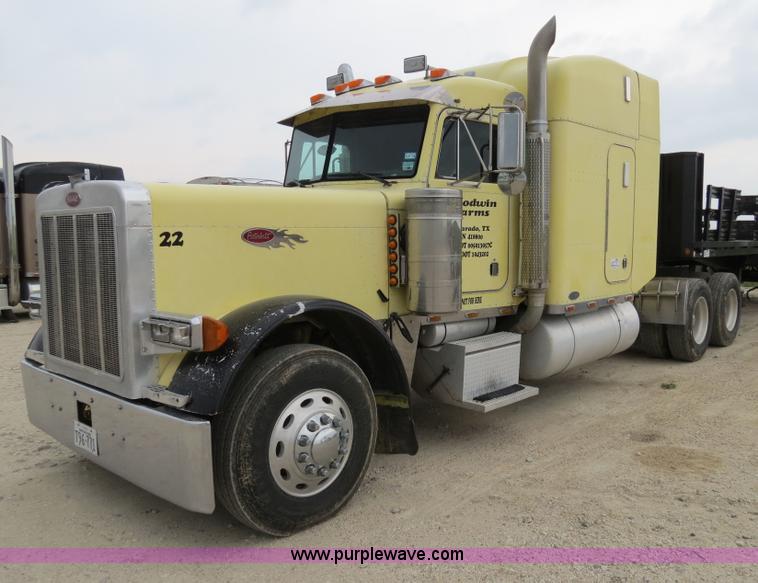 image for item B4767 1996 Peterbilt 379 semi truck