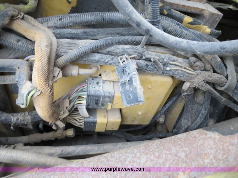 image for item B4767 1996 Peterbilt 379 semi truck