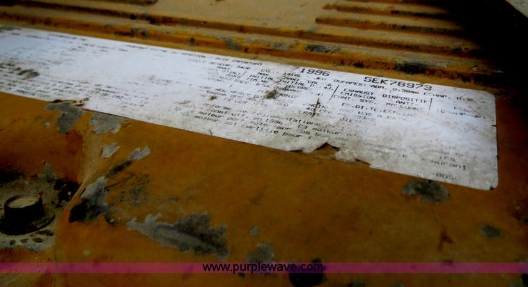 image for item B4767 1996 Peterbilt 379 semi truck