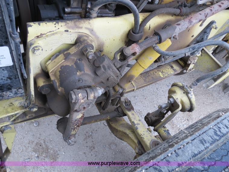 image for item B4767 1996 Peterbilt 379 semi truck