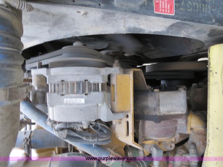 image for item B4767 1996 Peterbilt 379 semi truck