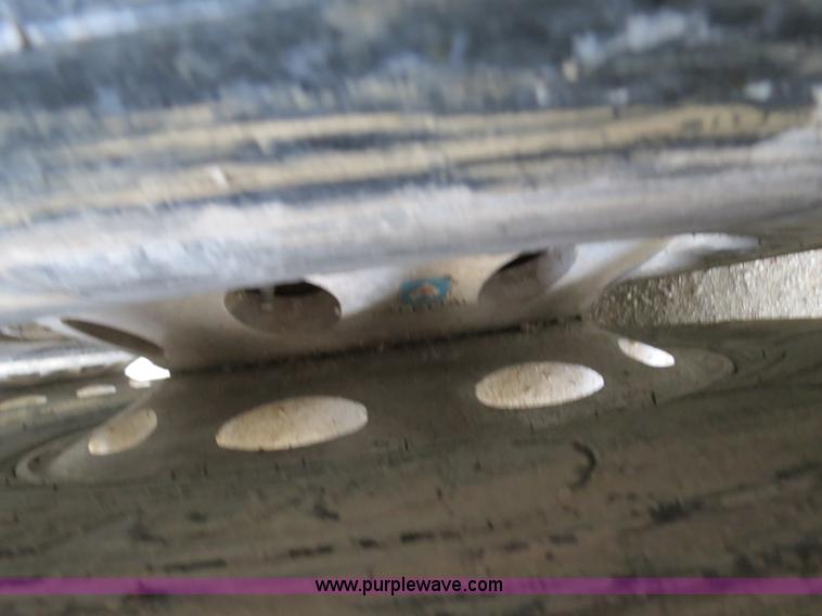 image for item B4767 1996 Peterbilt 379 semi truck