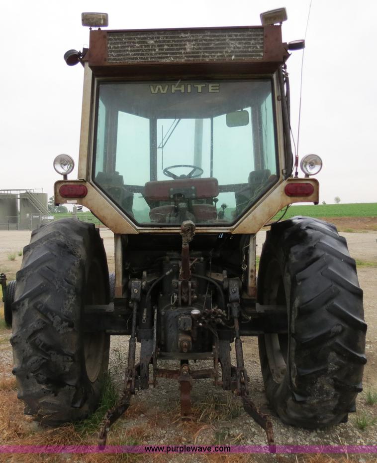 image for item B4769 1977 White 2-105 tractor