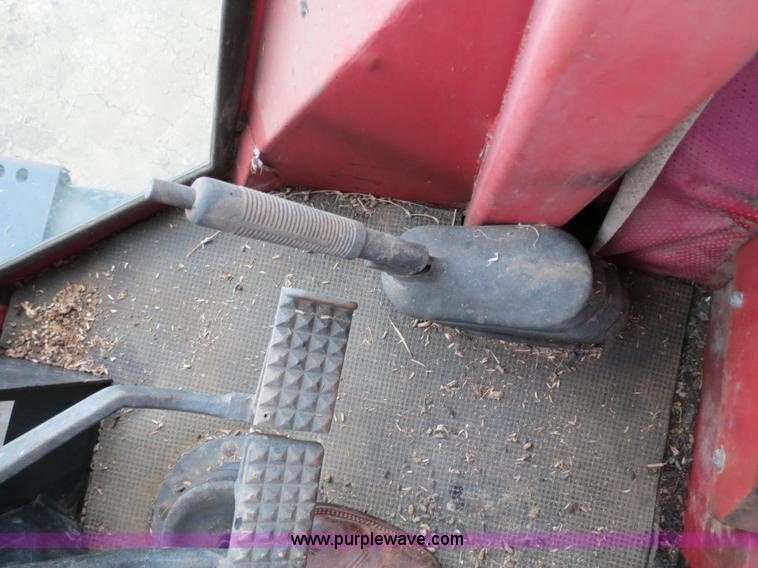 image for item B4769 1977 White 2-105 tractor