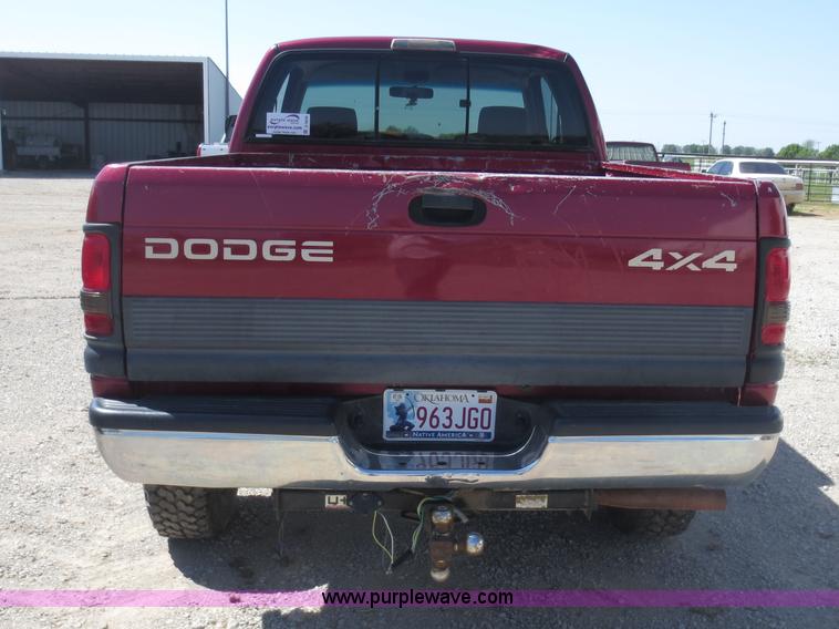 image for item D5838 1996 Dodge Ram 2500 Club Cab pickup truck
