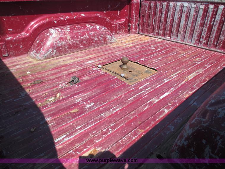 image for item D5838 1996 Dodge Ram 2500 Club Cab pickup truck