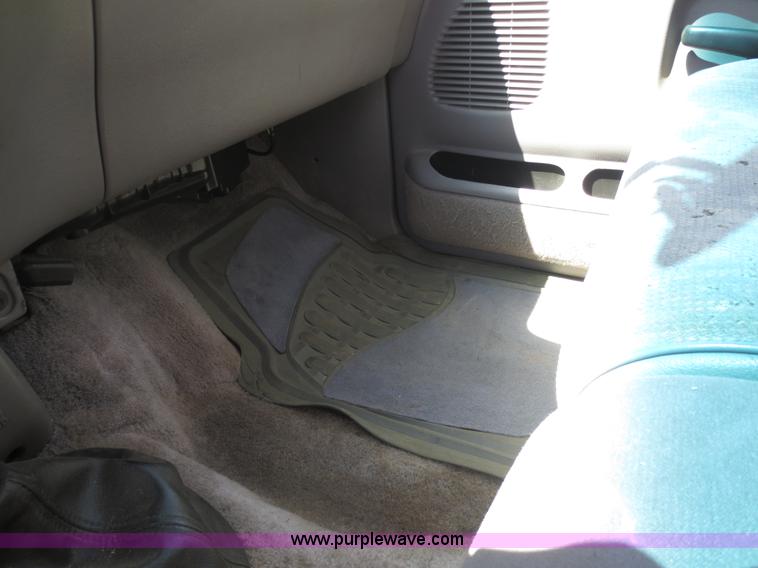 image for item D5838 1996 Dodge Ram 2500 Club Cab pickup truck