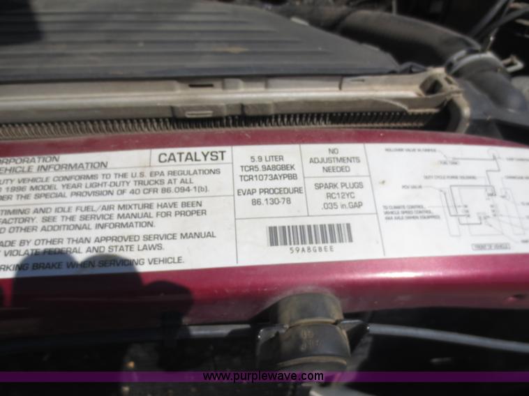 image for item D5838 1996 Dodge Ram 2500 Club Cab pickup truck