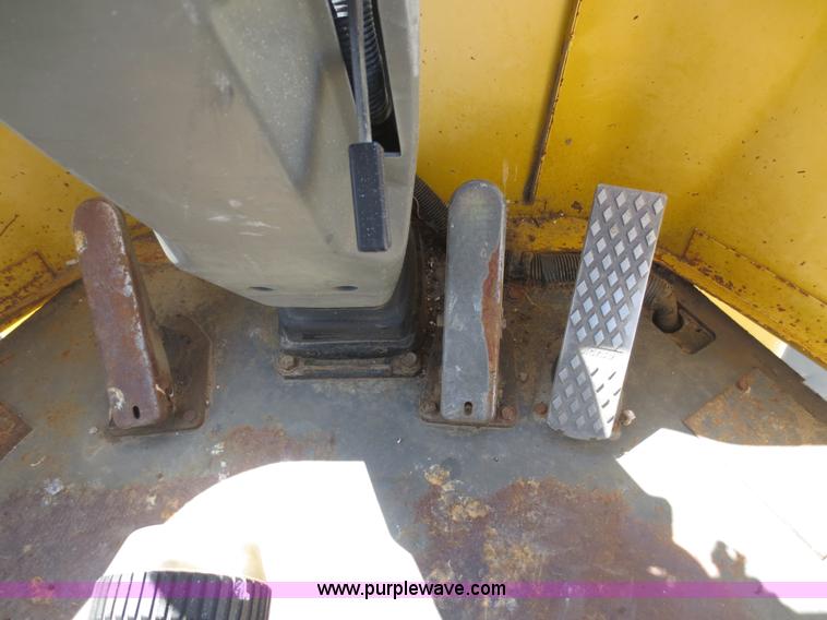 image for item D5839 1999 Komatsu WA320-3MC wheel loader