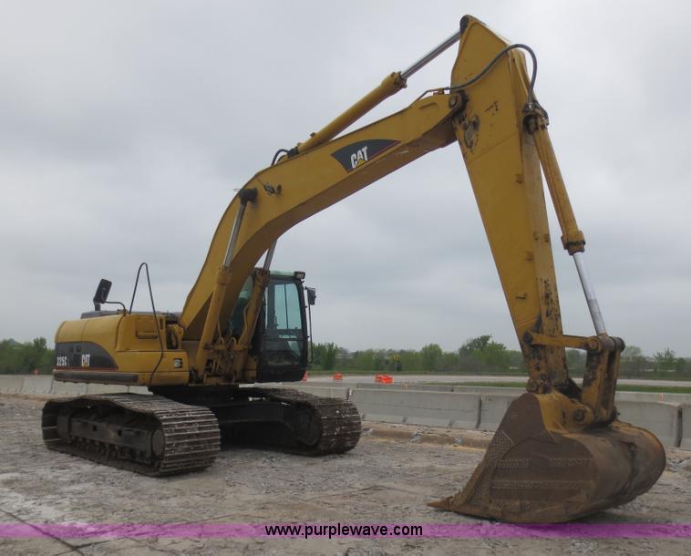 image for item D5841 2003 Caterpillar 325CL excavator