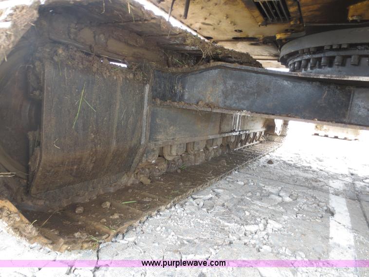 image for item D5841 2003 Caterpillar 325CL excavator