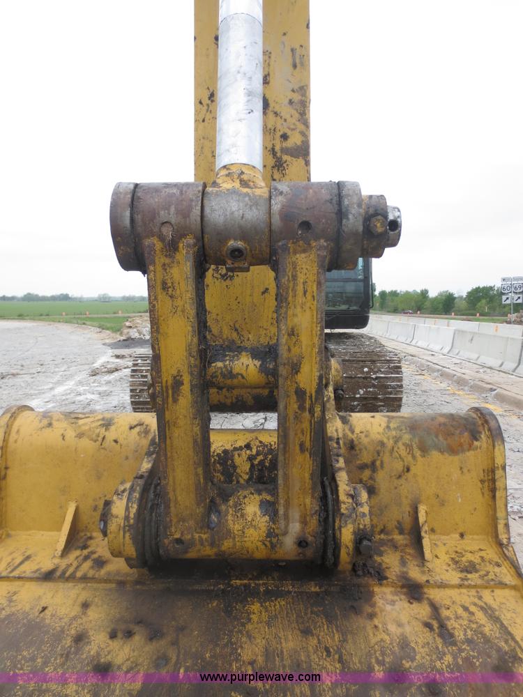 image for item D5841 2003 Caterpillar 325CL excavator