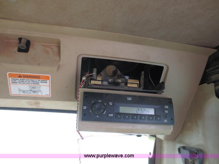 image for item D5841 2003 Caterpillar 325CL excavator