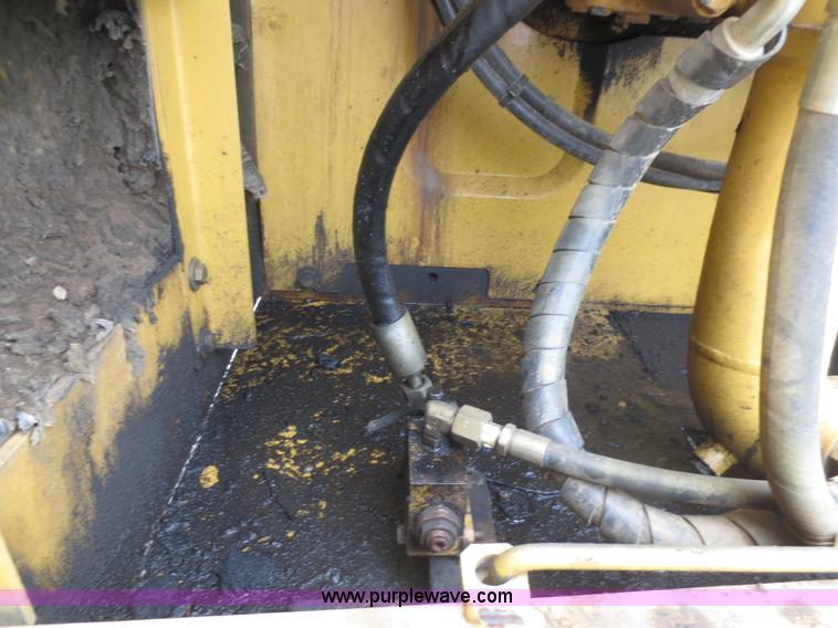 image for item D5841 2003 Caterpillar 325CL excavator