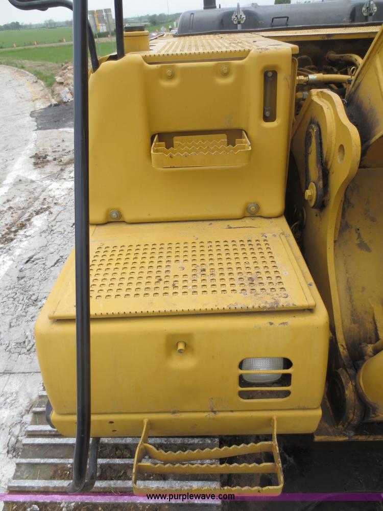image for item D5841 2003 Caterpillar 325CL excavator