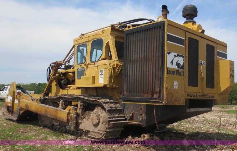 image for item D5843 1979 Caterpillar D8K with IronWolf 1040HD Crusher