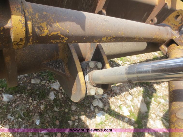 image for item D5843 1979 Caterpillar D8K with IronWolf 1040HD Crusher