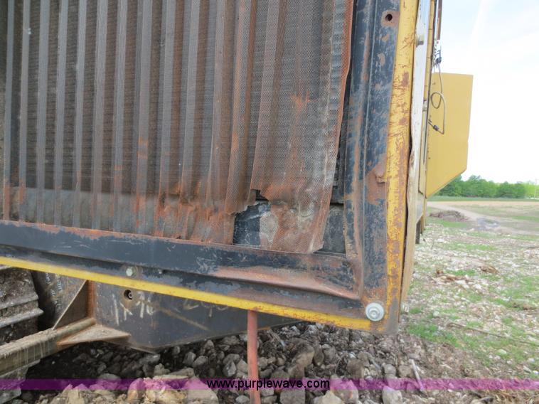 image for item D5843 1979 Caterpillar D8K with IronWolf 1040HD Crusher