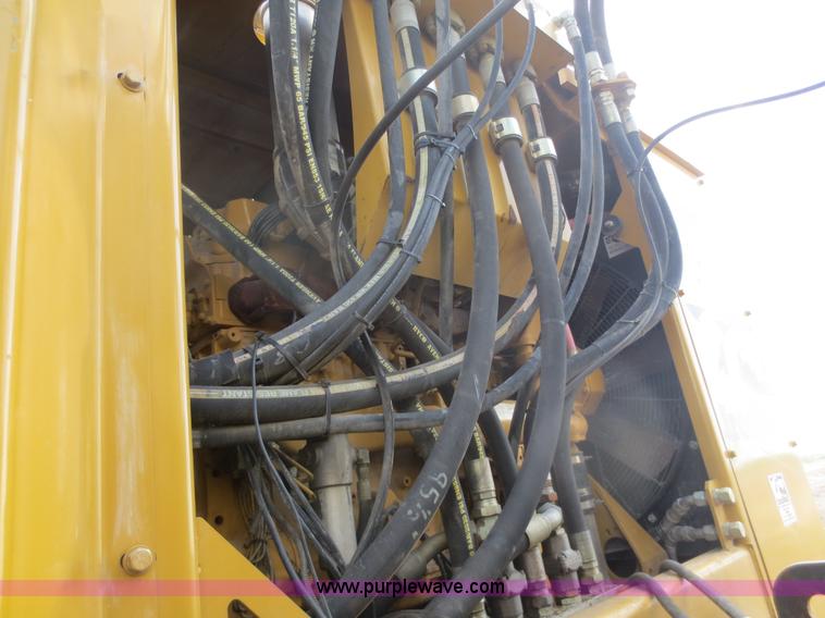 image for item D5843 1979 Caterpillar D8K with IronWolf 1040HD Crusher