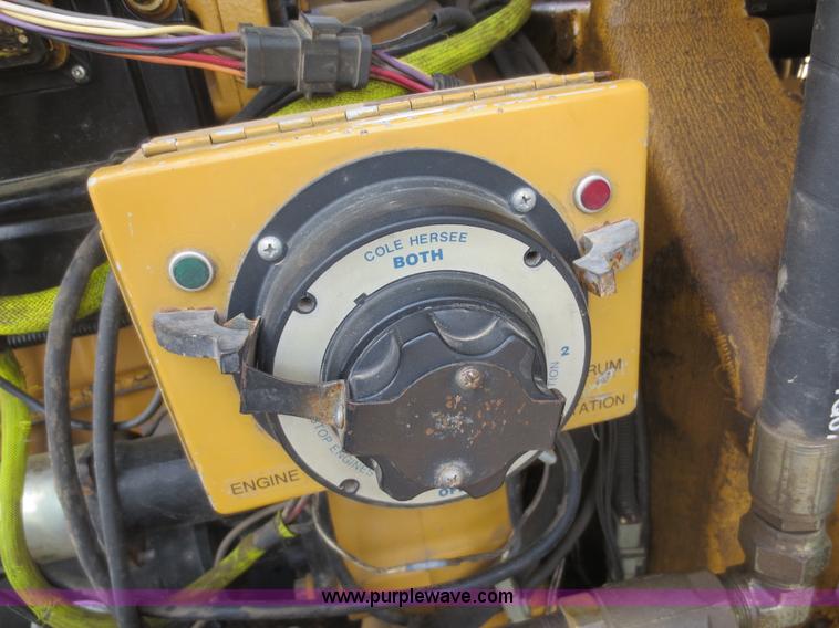 image for item D5843 1979 Caterpillar D8K with IronWolf 1040HD Crusher